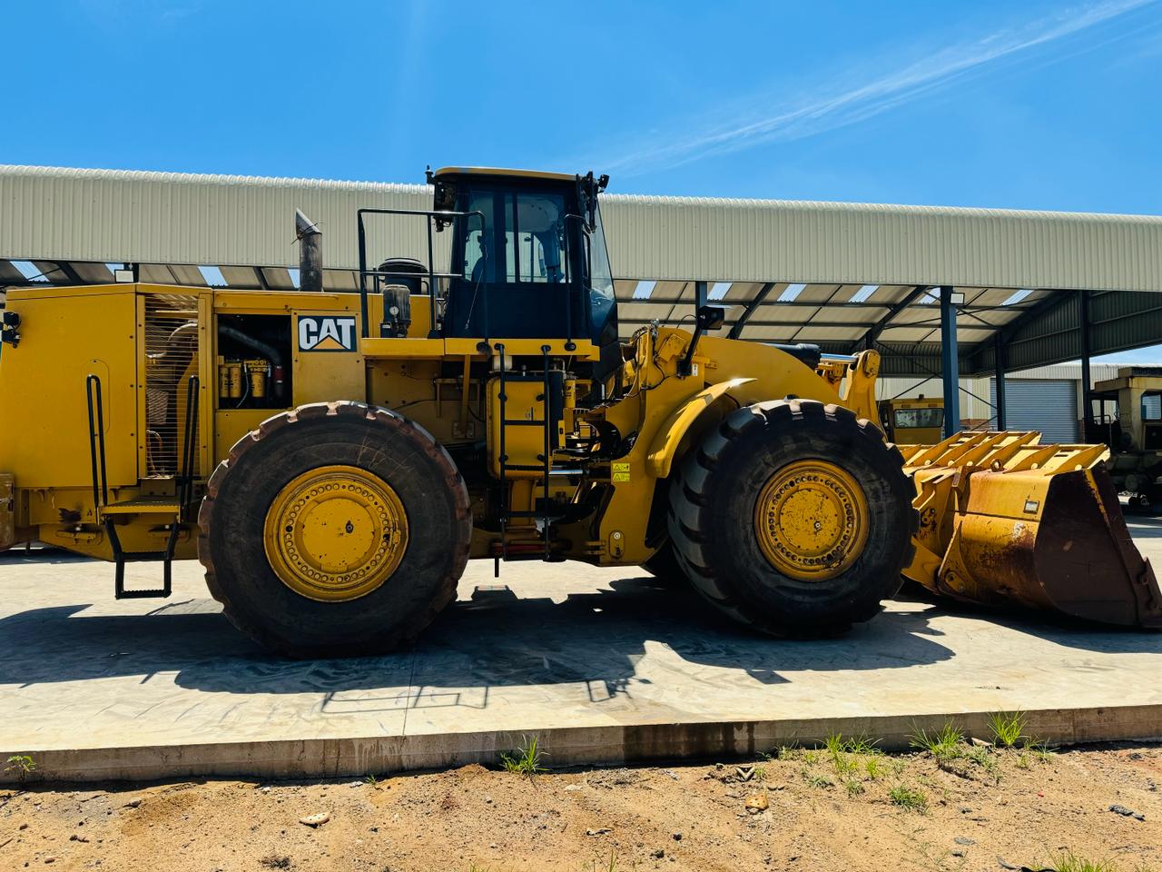 CAT 986H loader - Image 5