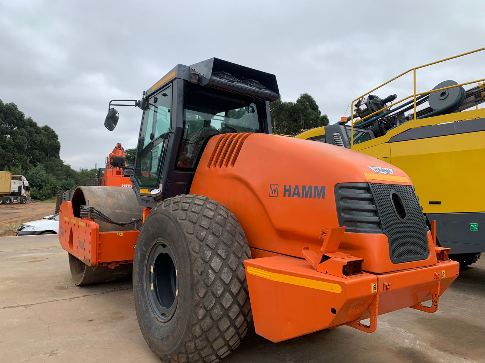 Hamm 3520 Smooth Drum Roller - Image 3