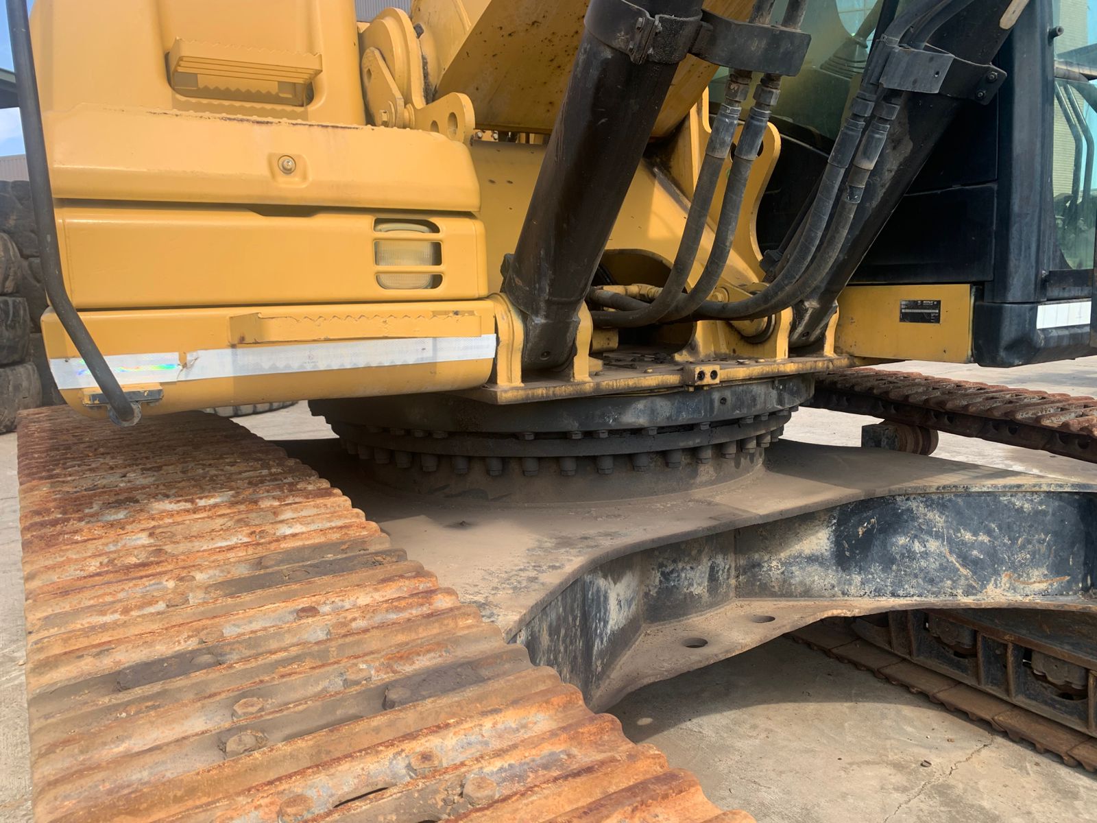 2011 CAT 336D - Image 2