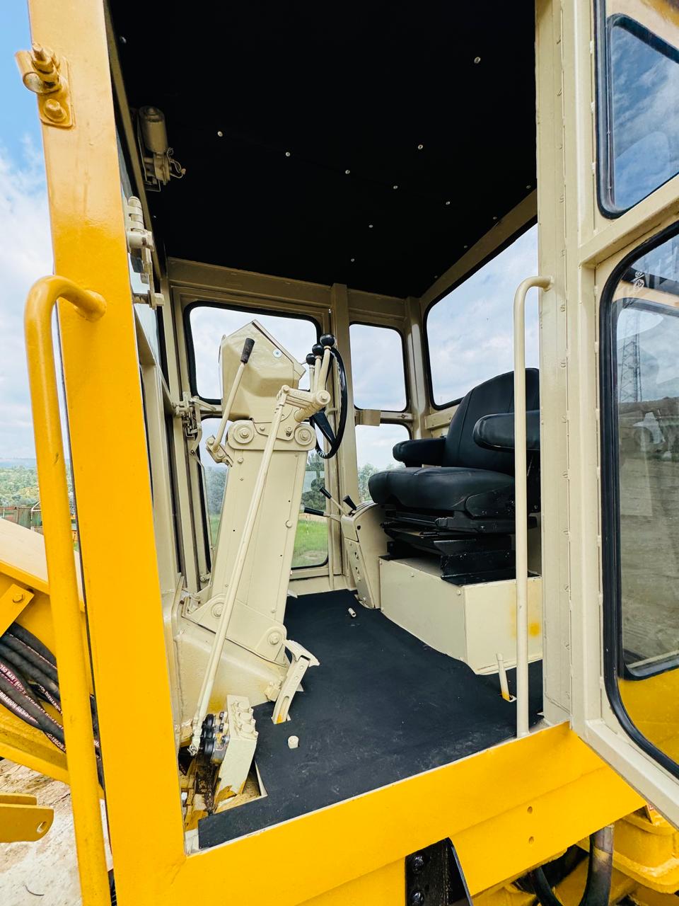 1985 CAT 140G Motor Grader - Image 2