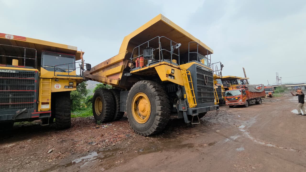 2023 Komatsu HD785