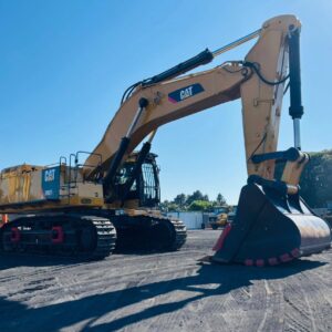 2018 CAT 390F