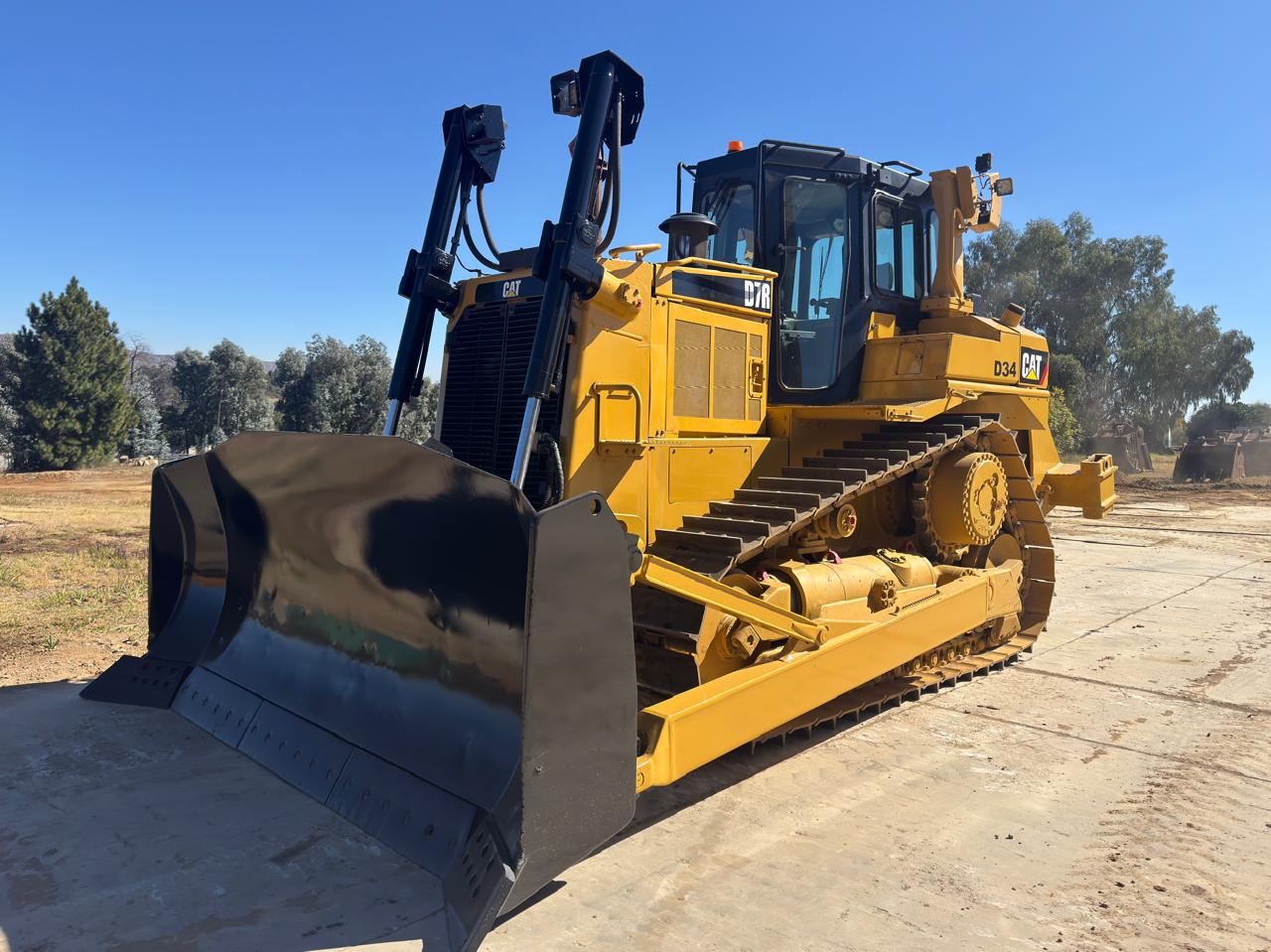 2014 CAT D7R