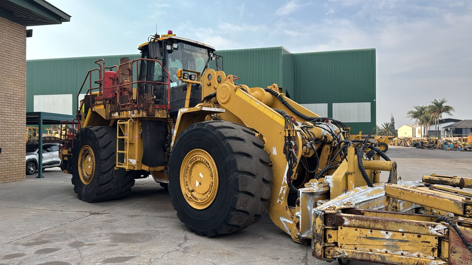 2010 CAT 988H